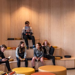 Openbare Bibliotheek Tau, Noorwegen