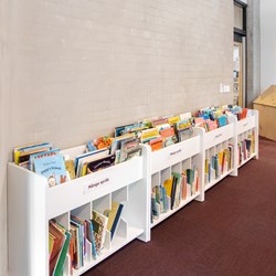 Kleine Claas pretenboekenbak