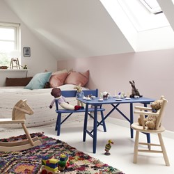 E1555 - Set met tafel, 2 stoelen en bank